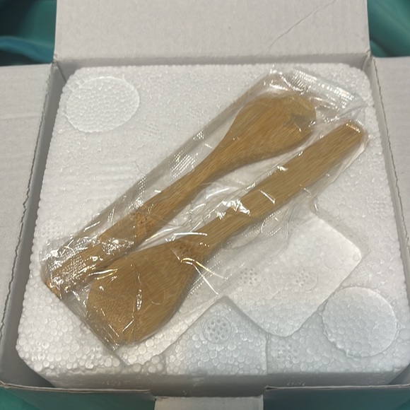 Rae Dunn Salsa and Guacamole Serving Bowl Set - Picture 4 of 4